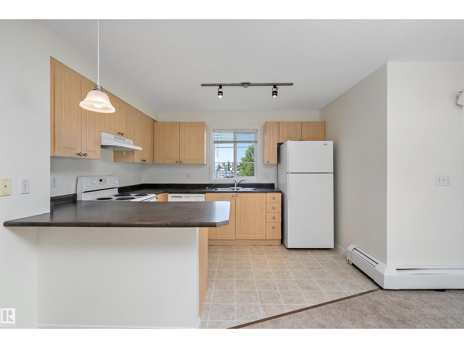 #201 630 MCALLISTER LO SW