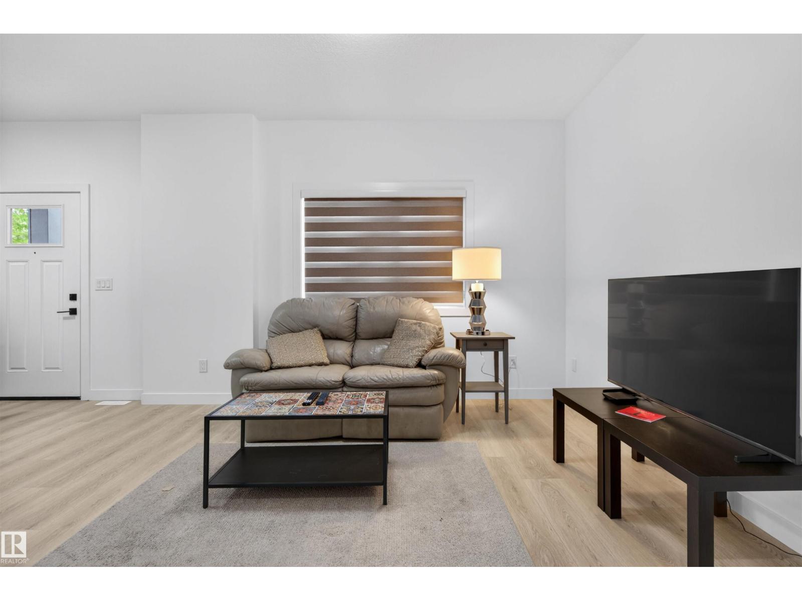 10915 159 ST NW