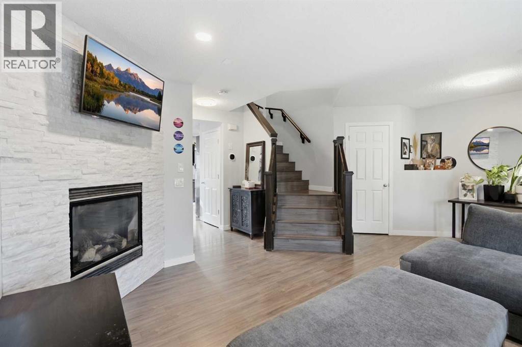 279 Everstone Drive SW