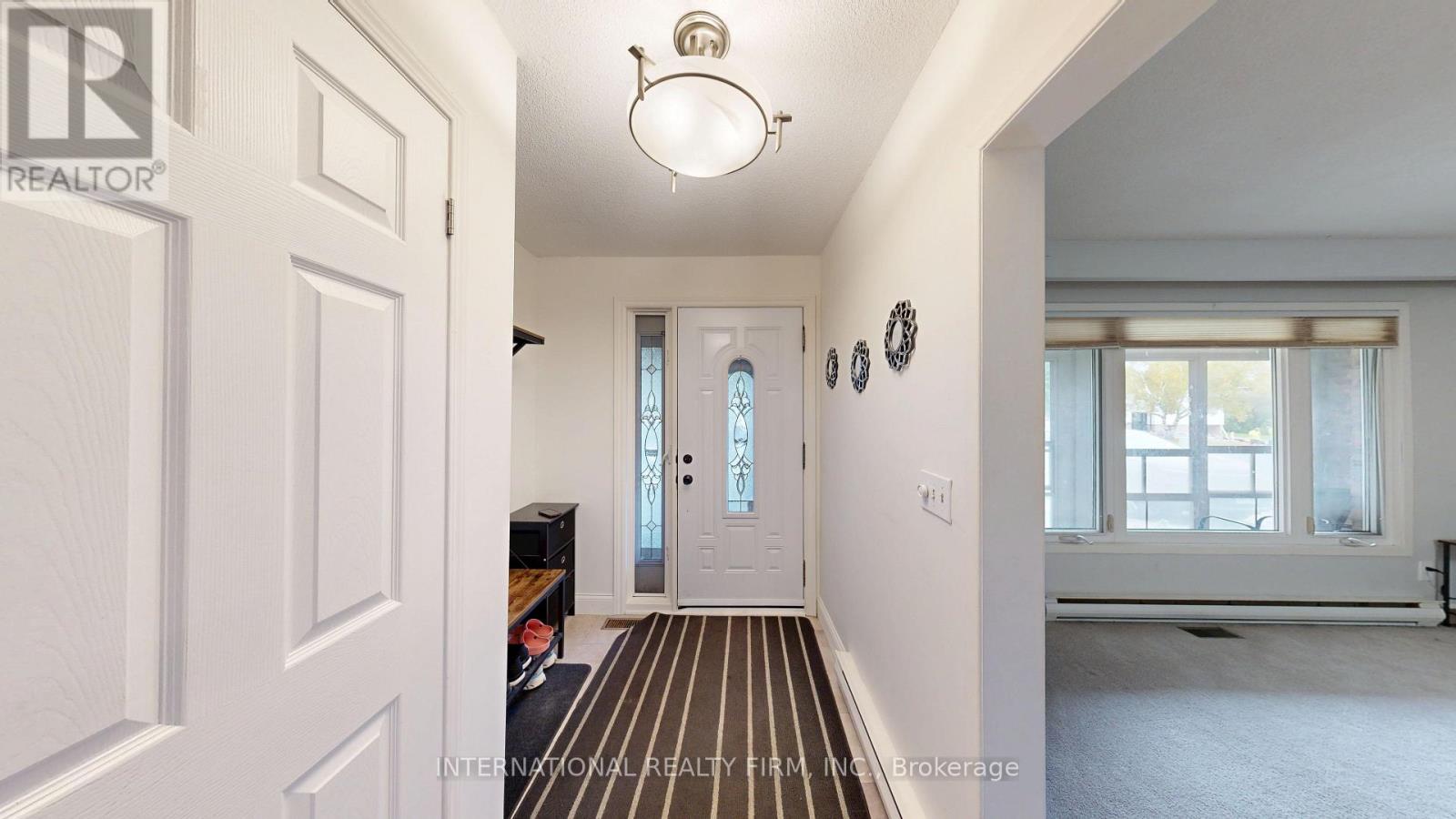9 VAUGHAN AVENUE