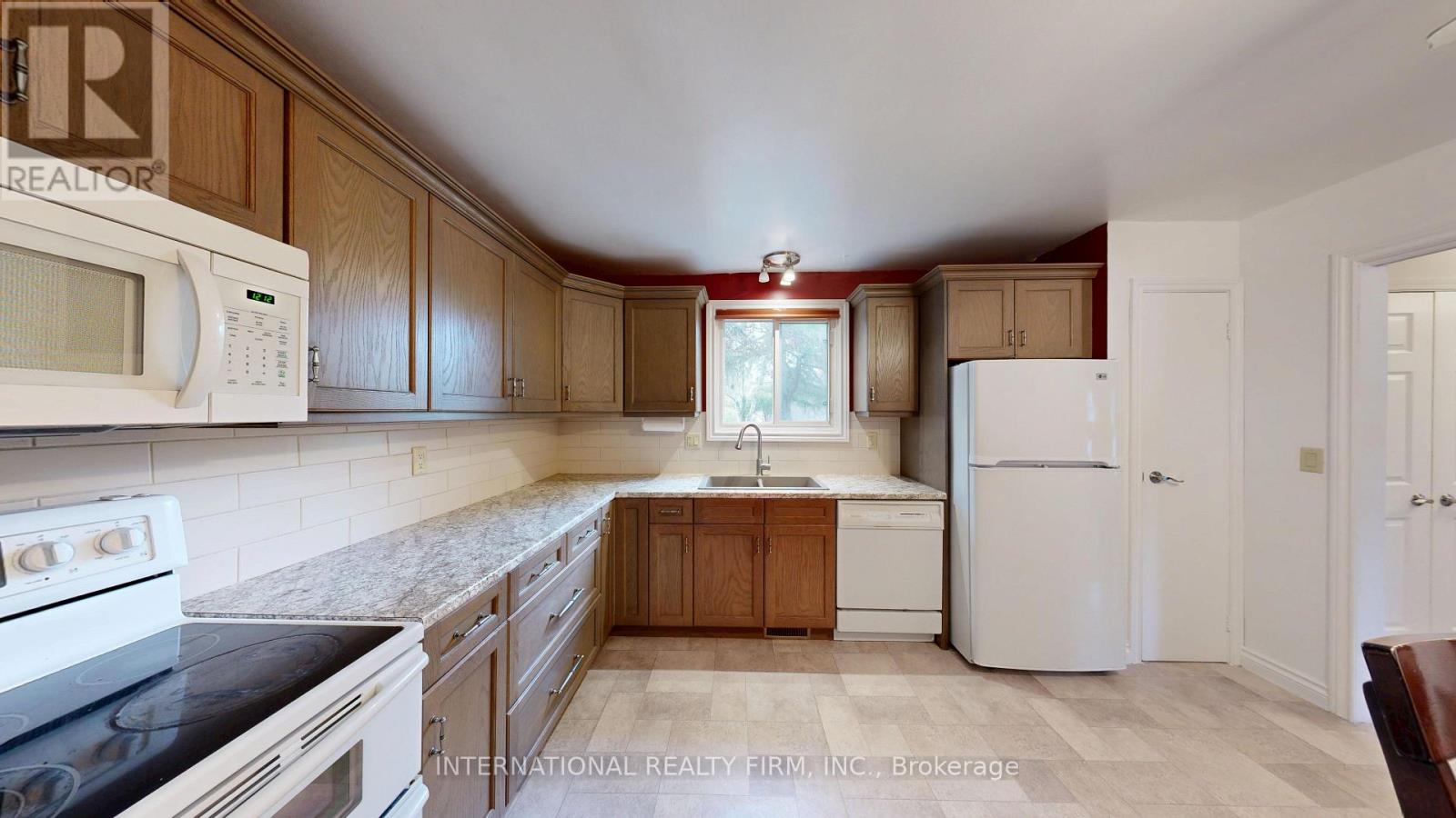 9 VAUGHAN AVENUE