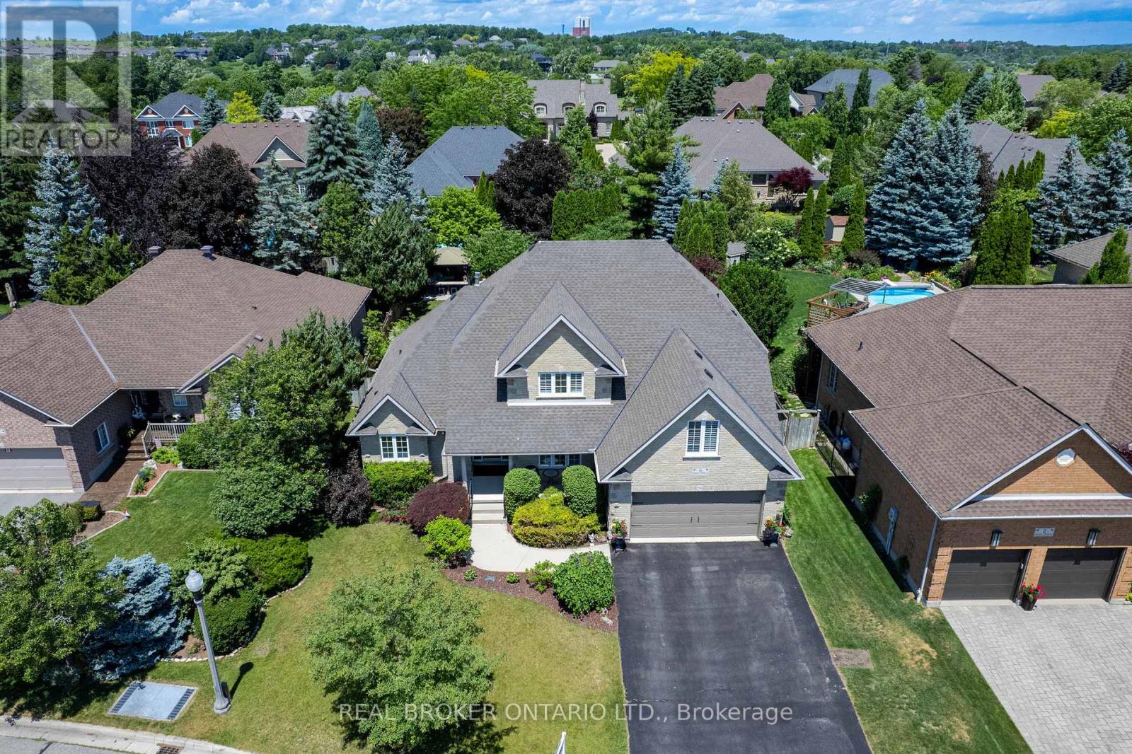 6 PIONEER TOWER CRESCENT