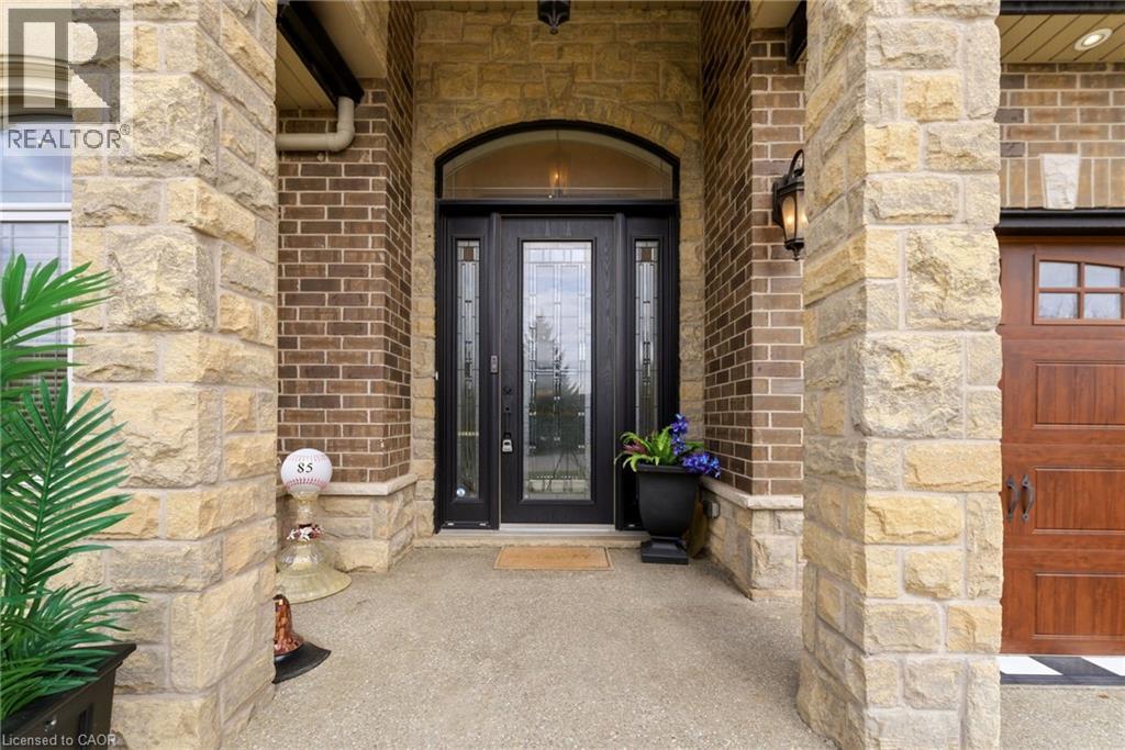 85 HILLCROFT Drive