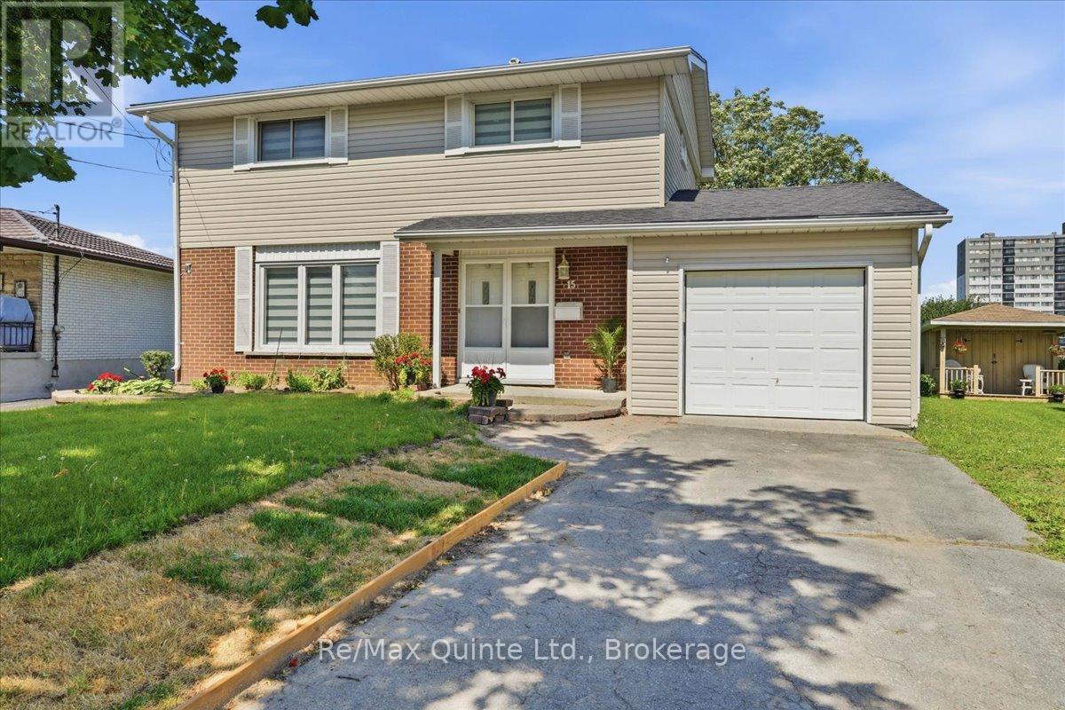15 ROBERTSON LANE