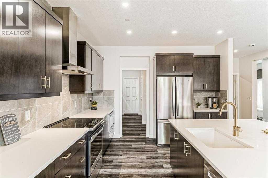 22 Howse Mount NE