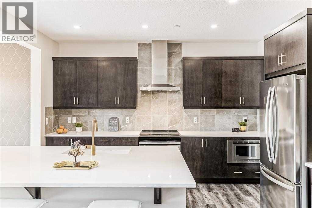 22 Howse Mount NE