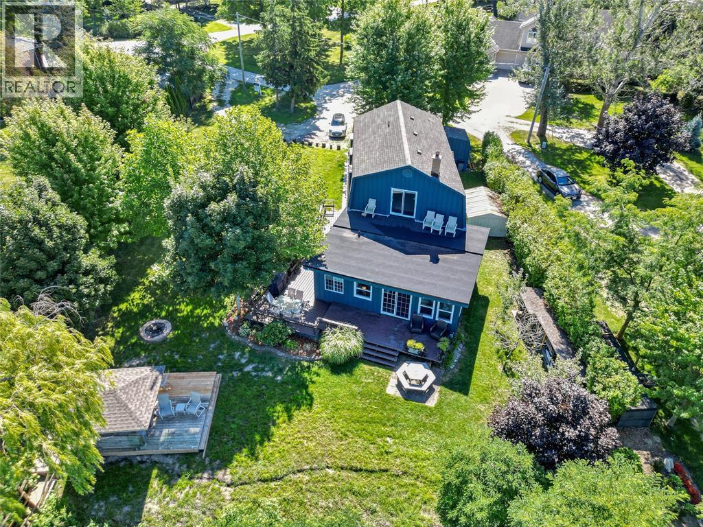 3692 BEVERLY GLEN ...