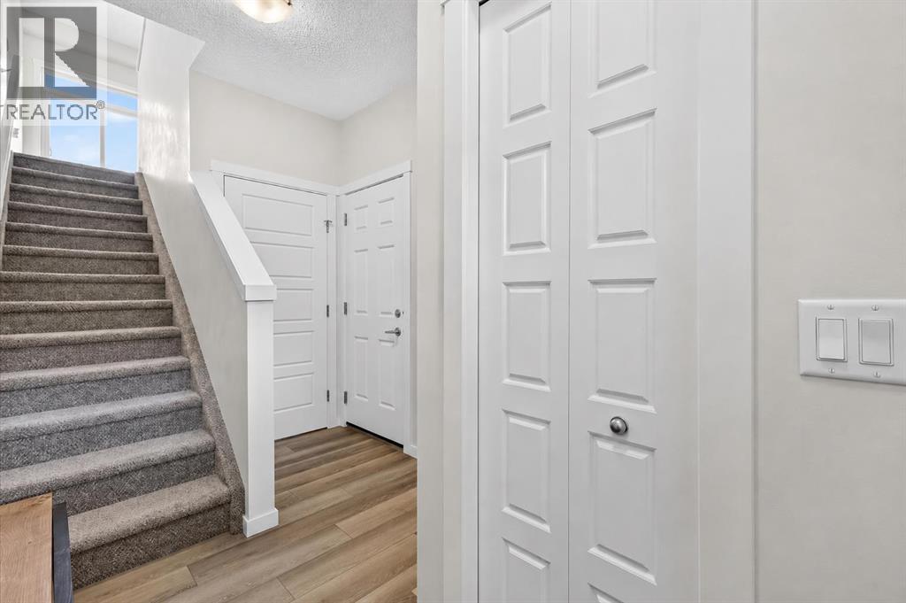 246 Cranbrook Square SE