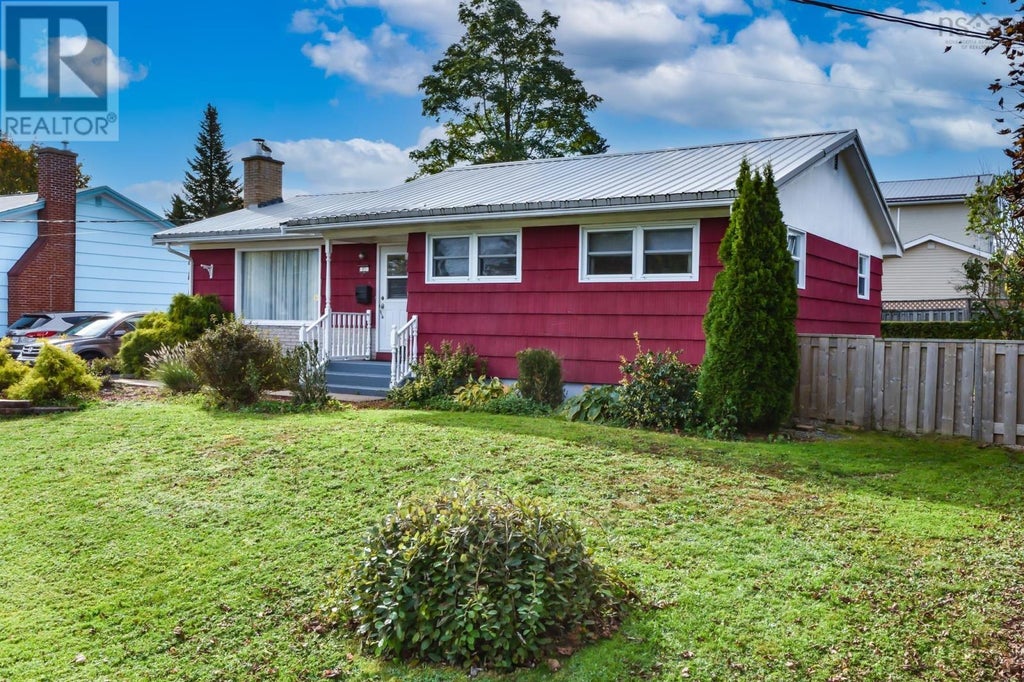 73 FOREST HILL ROAD, BRIDGEWATER, NS B4V 1V2 - Image 2370625036.jpeg?d=l