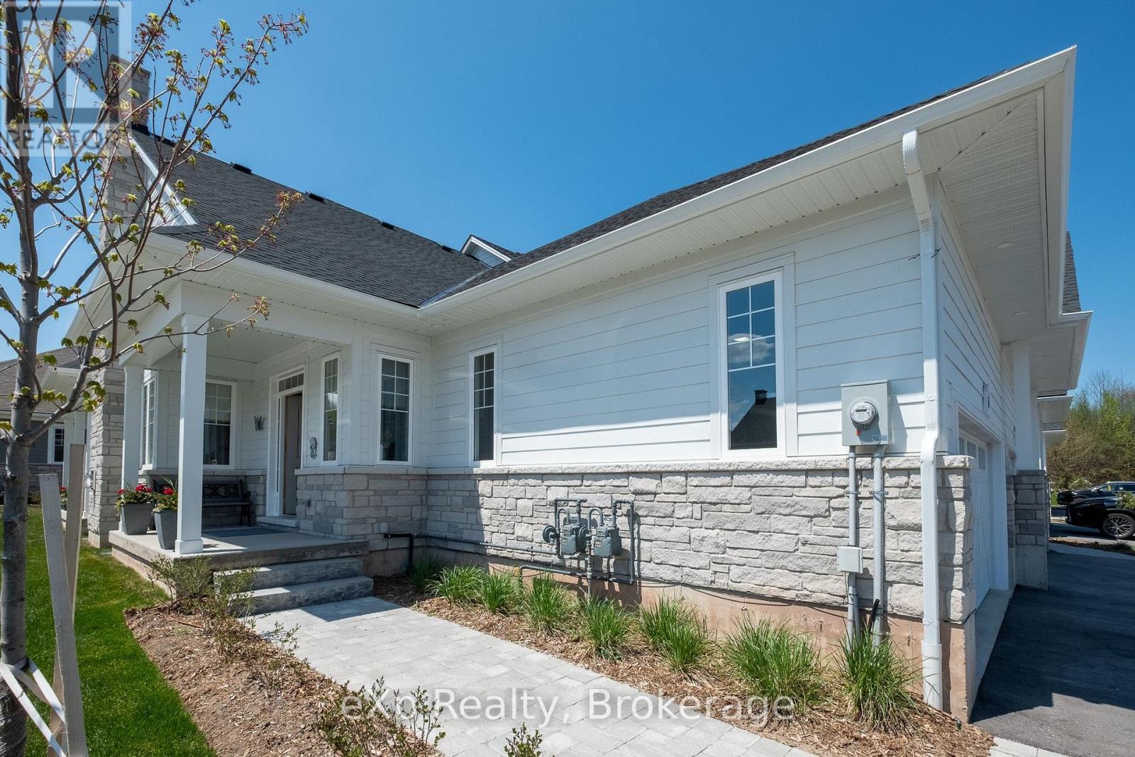 300 SANDPIPER LANE