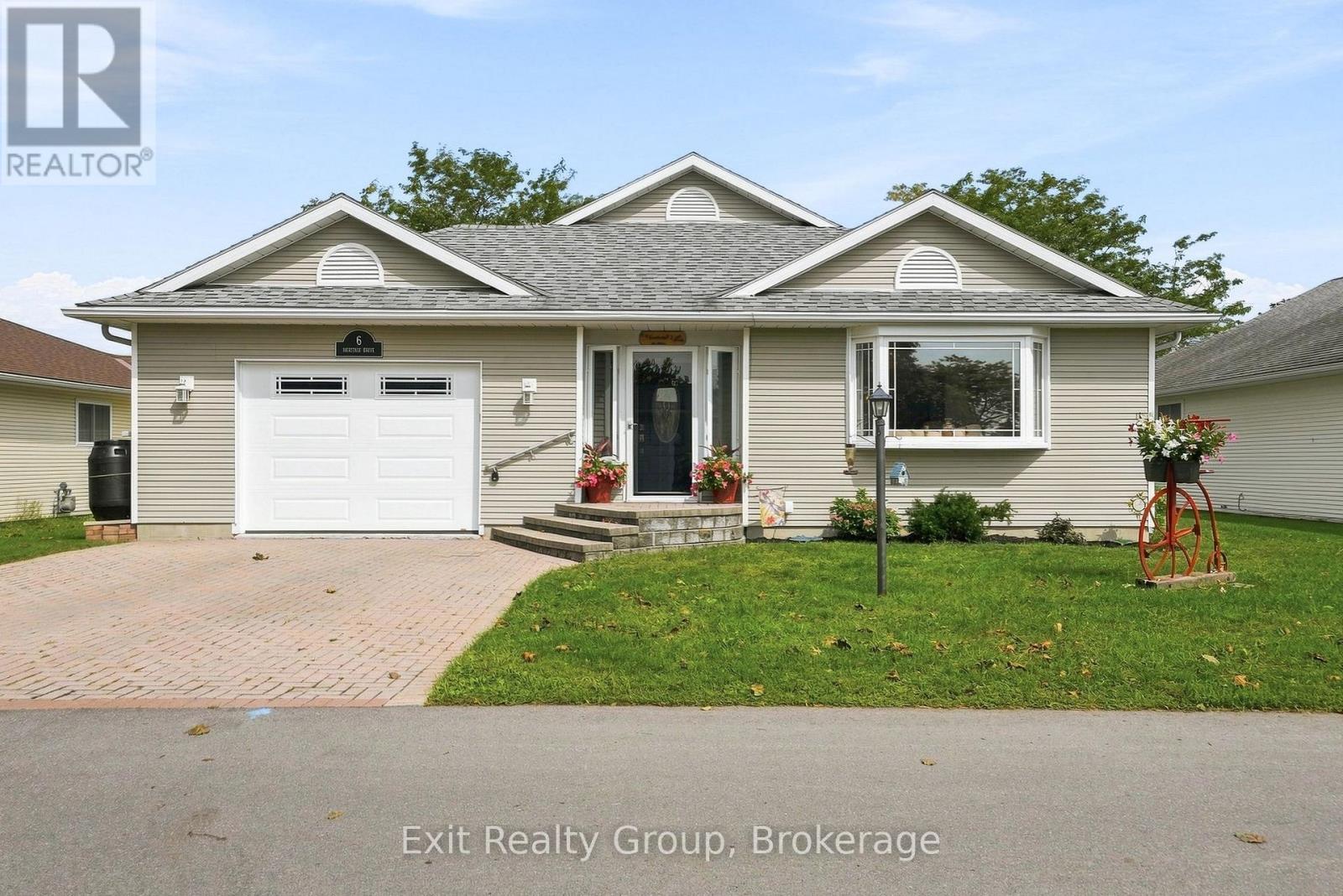 6 HERITAGE DRIVE - Photo 4