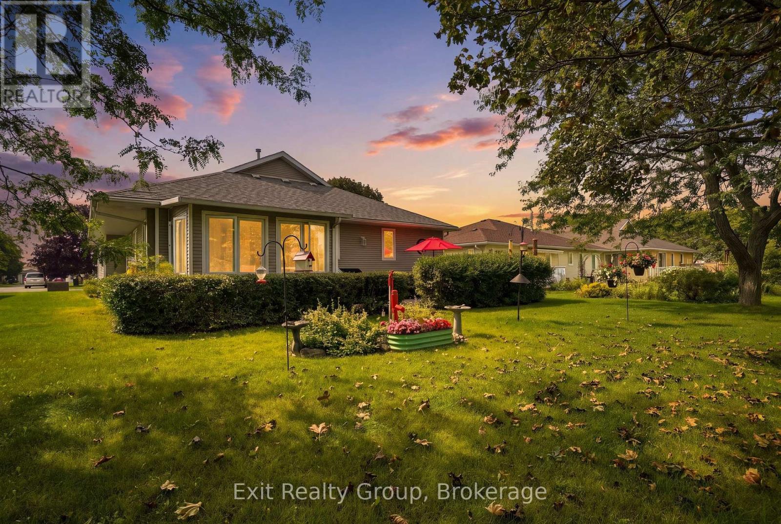 6 HERITAGE DRIVE - Photo 2