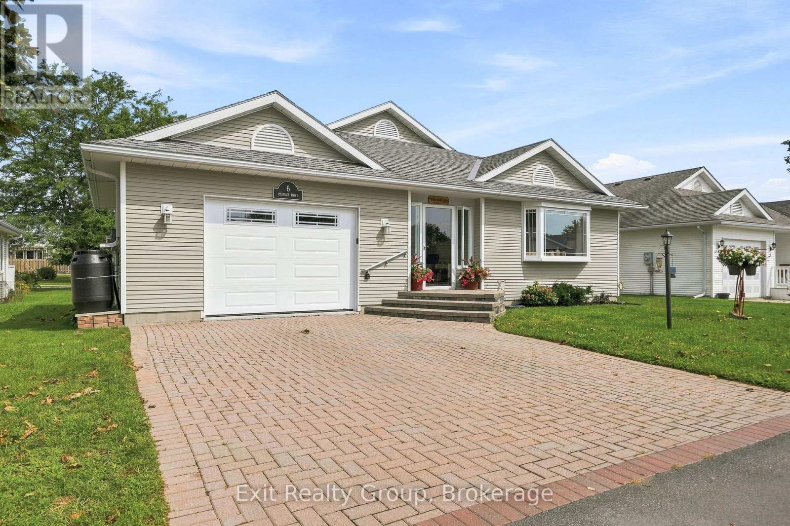 6 HERITAGE DRIVE - Photo 3