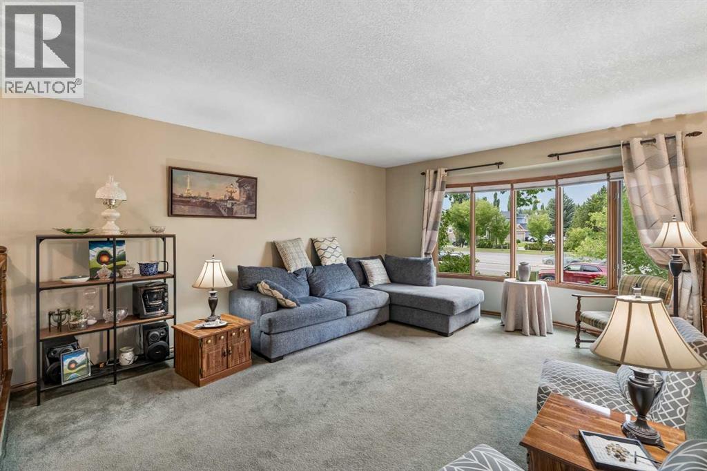 44 Mckinley Rise SE