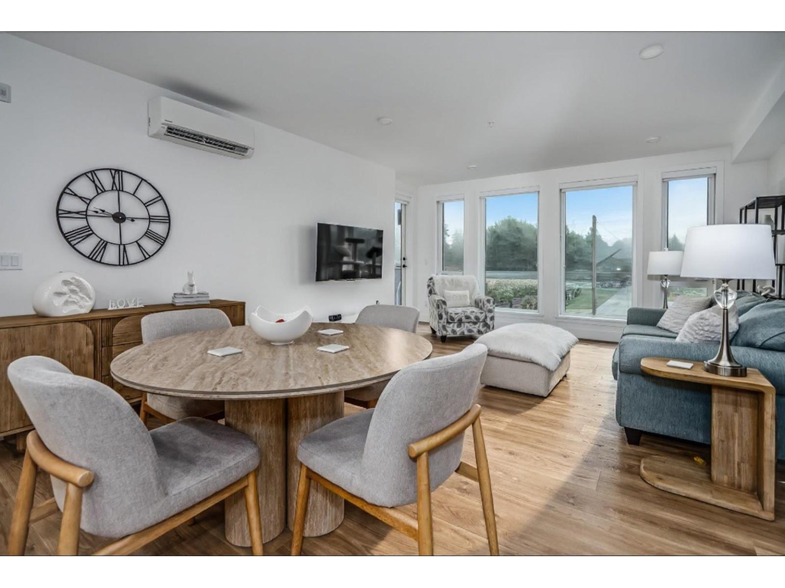 301 33160 PLAXTON CRESCENT