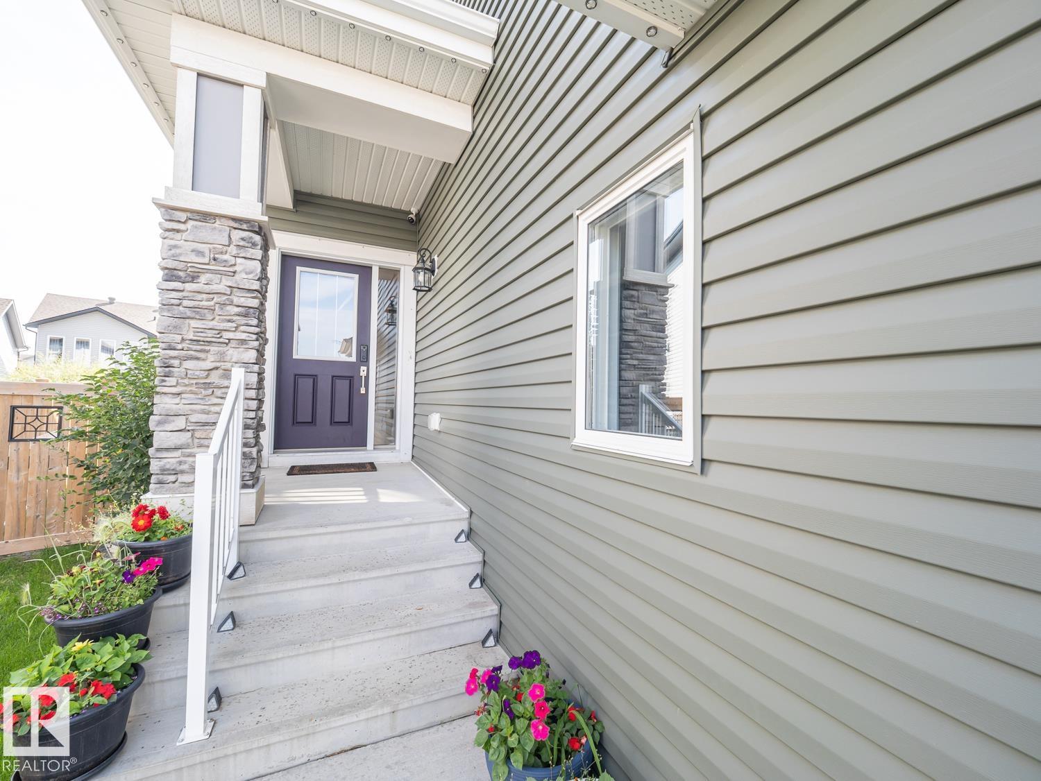 121 SUNWOOD BAY