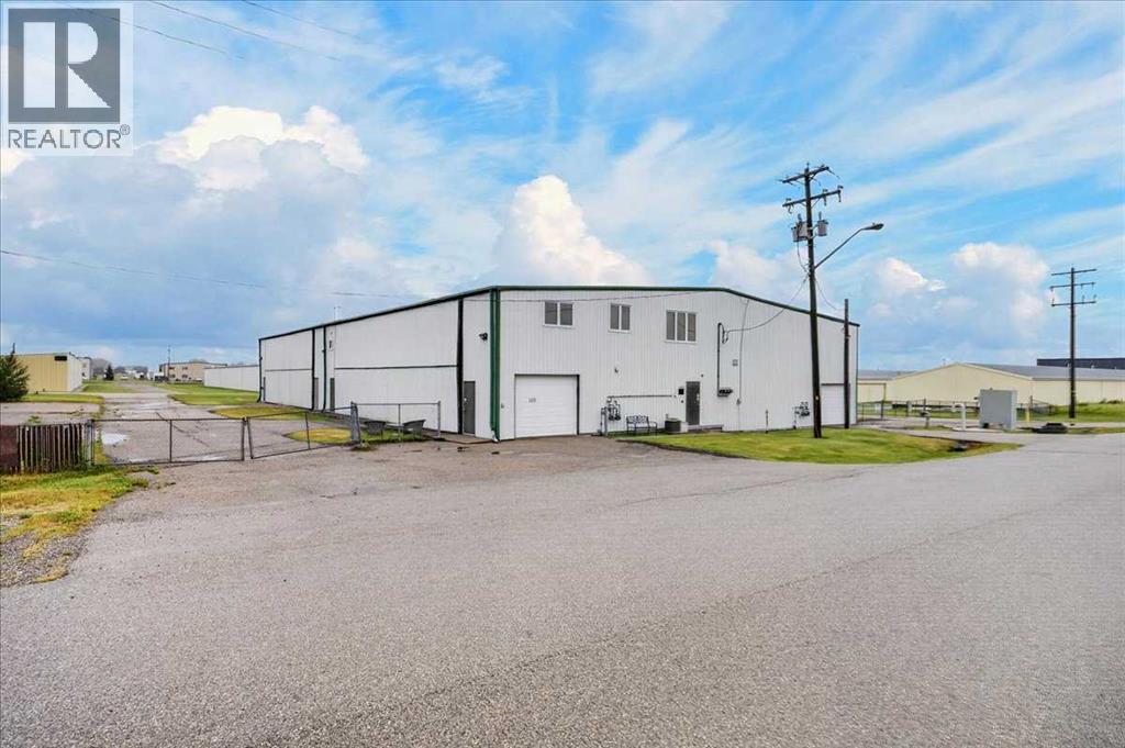 1, 336 Noorduyn Park NE