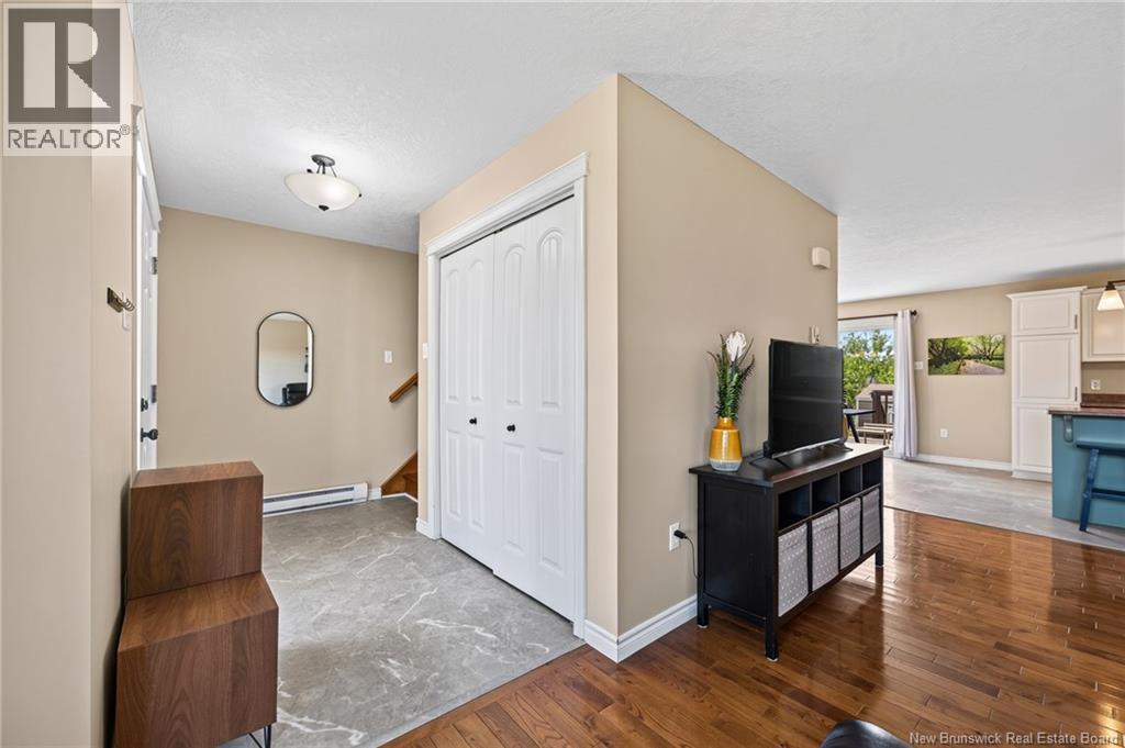 198 Penrose Street - Photo 3