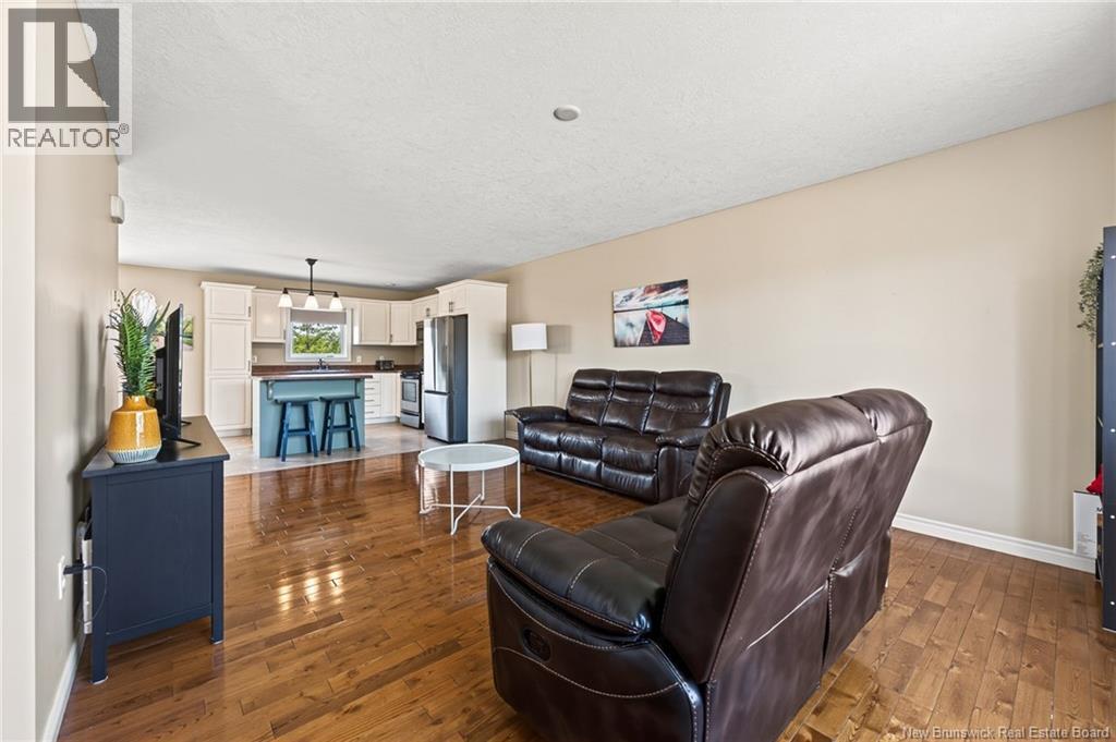 198 Penrose Street - Photo 4