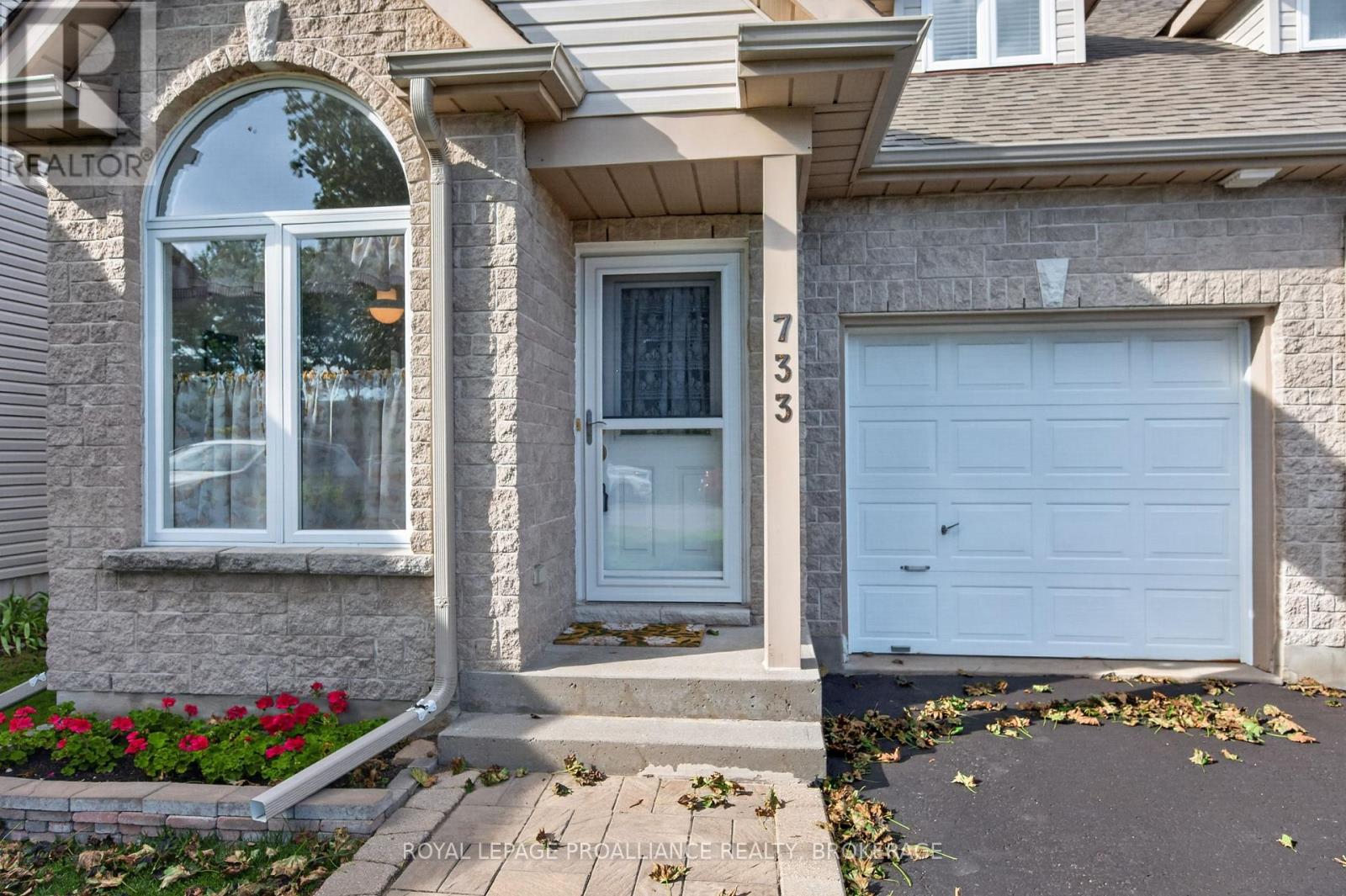 733 SHIRES WAY