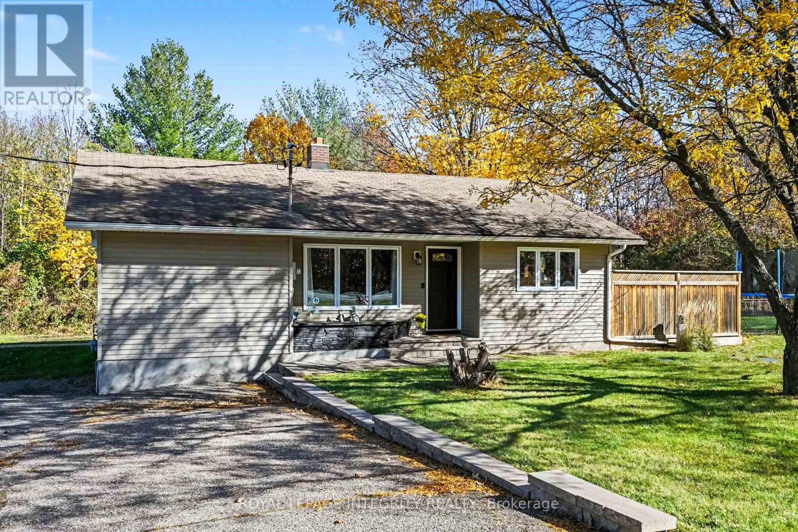 1646 DUNROBIN ROAD
