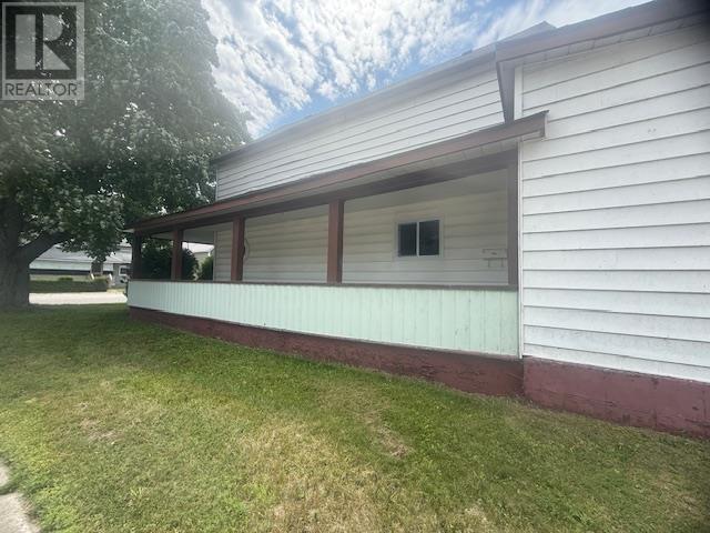 37 Hawkins ST - Photo 3