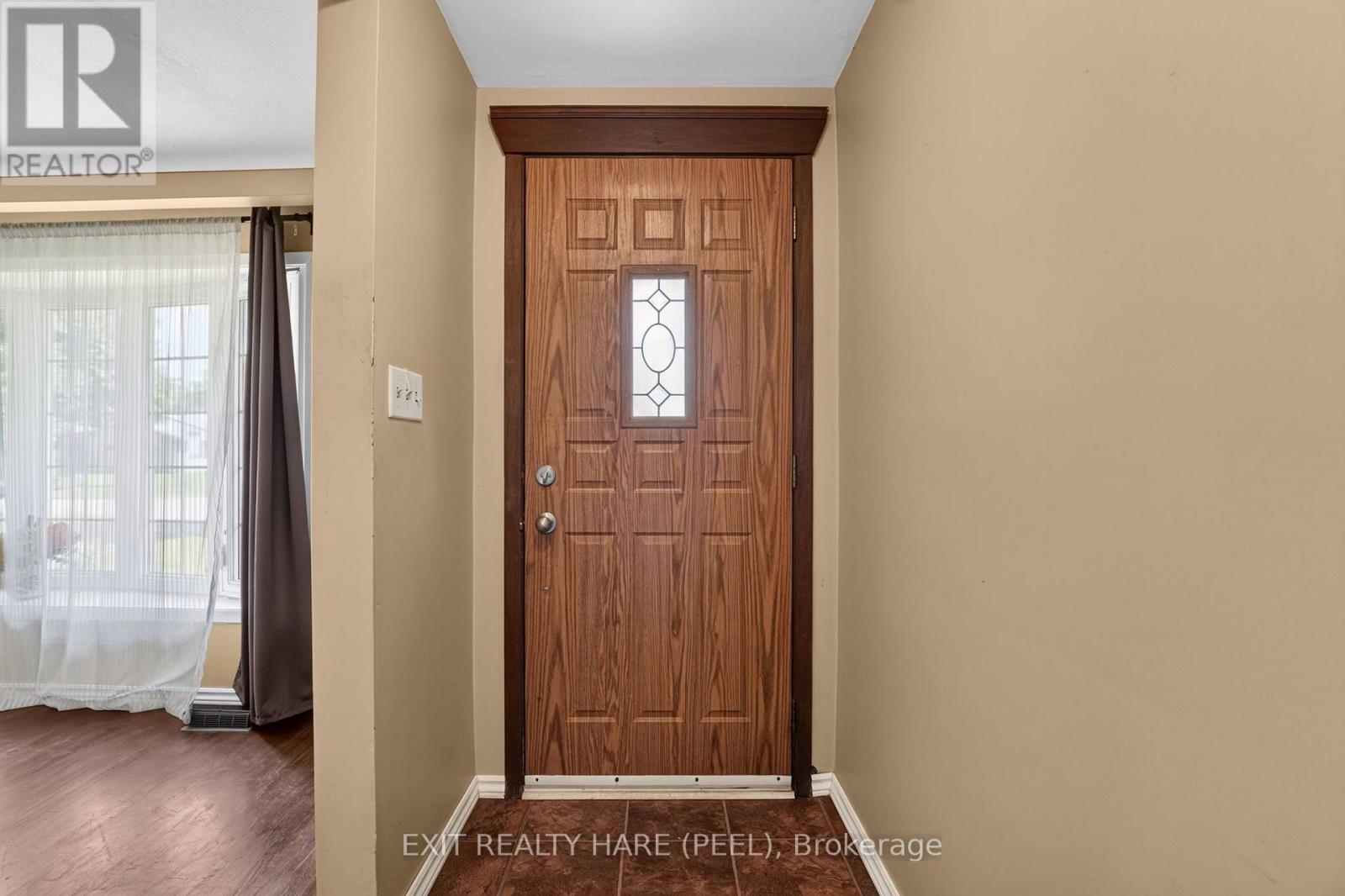 4541 SUSSEX DRIVE - Photo 3