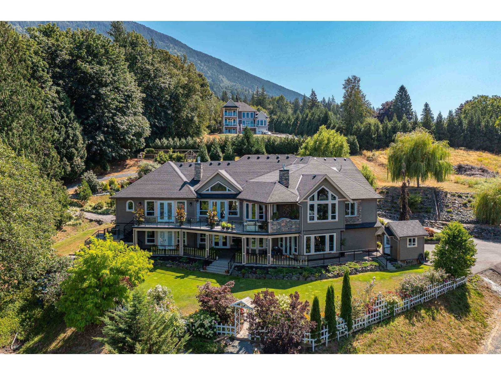 42395 HIGHLAND DRIVE, Majuba Hill