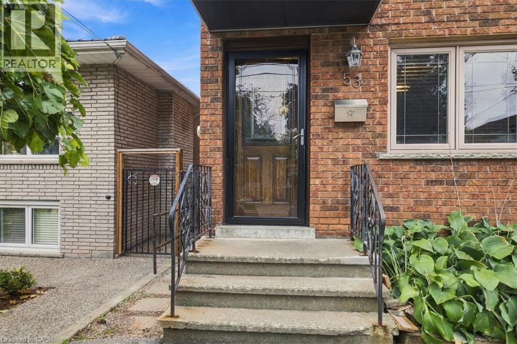 53 PICTON Street W