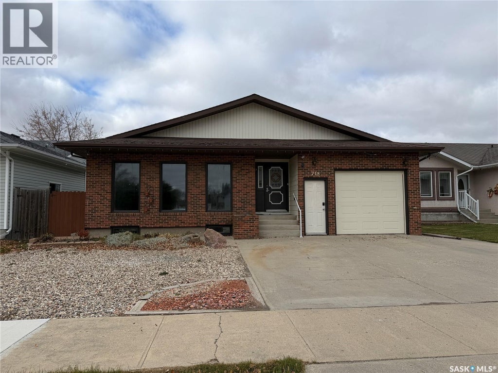 715 12TH STREET, HUMBOLDT, SK S0K 2A0 - Image 2081503972.jpeg?d=l