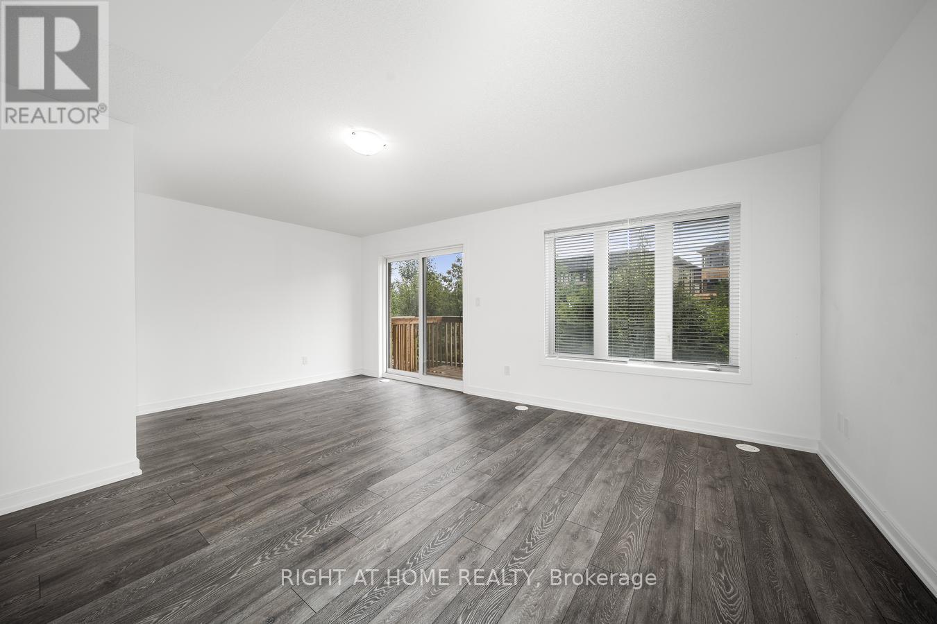 6 BLUE FOREST CRESCENT