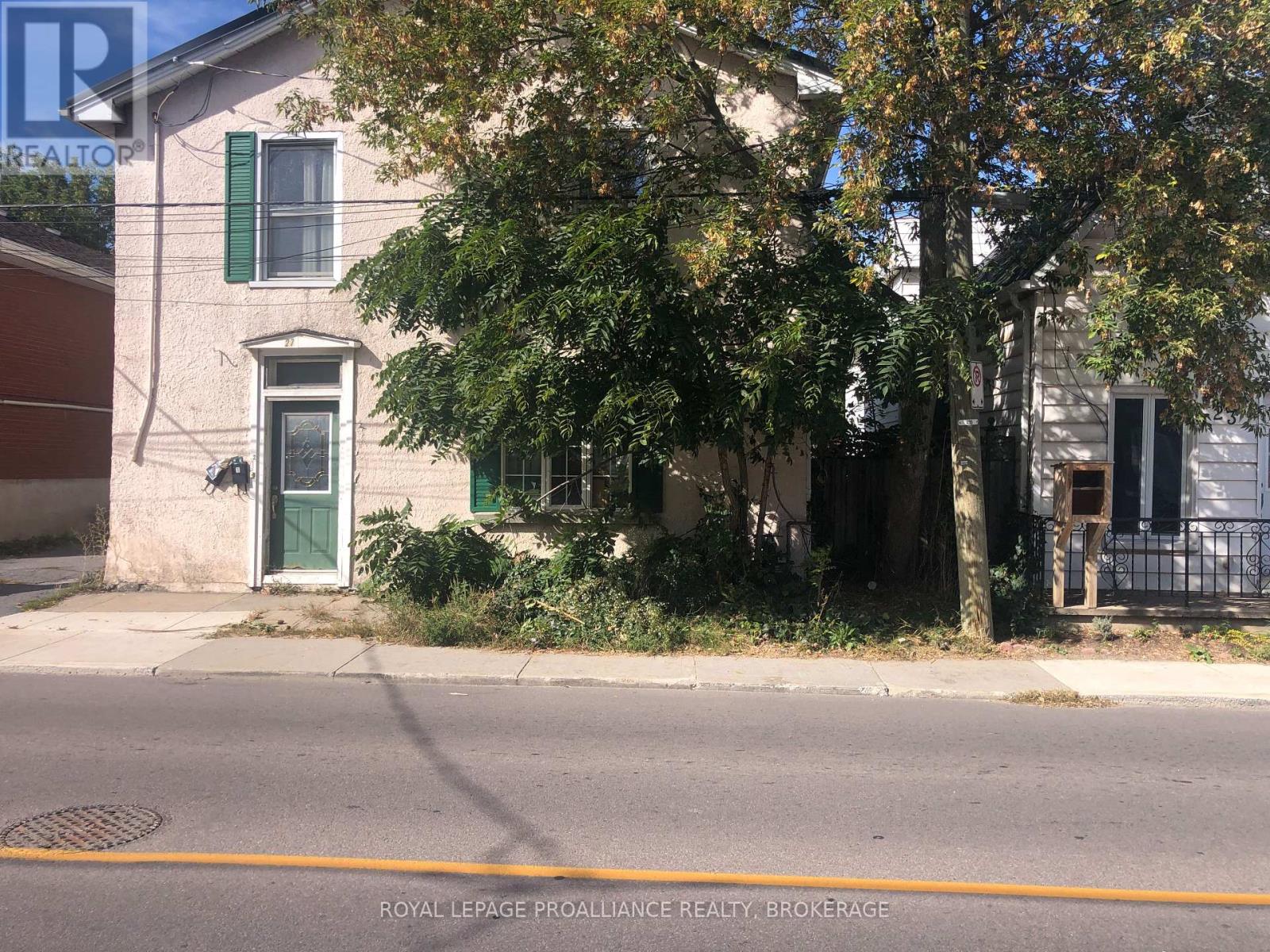 27 STEPHEN STREET