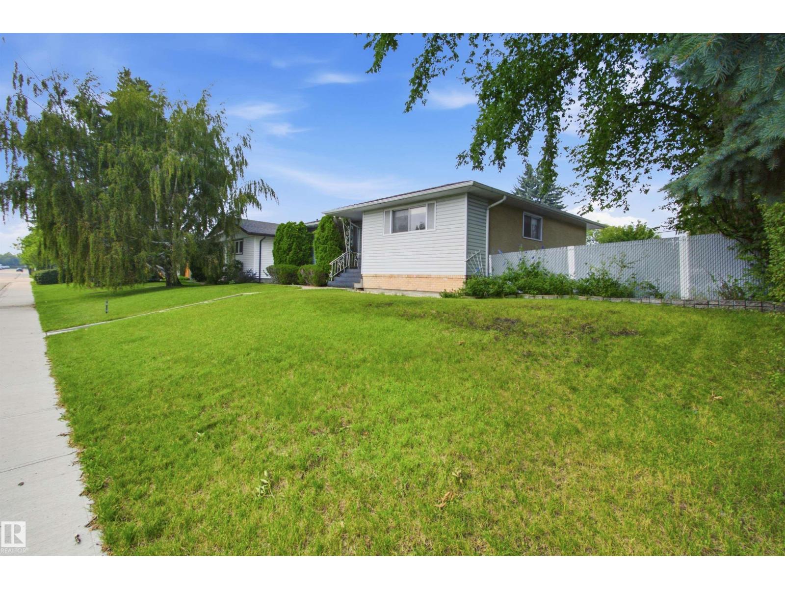 11548 41 AV NW NW