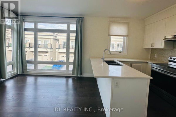 26 Callisto Lane, Richmond Hill (Observatory), ON 5