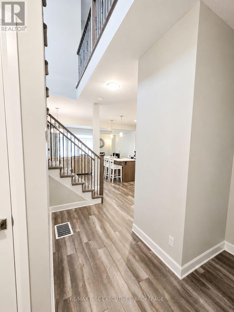 1236 MAX CRESCENT
