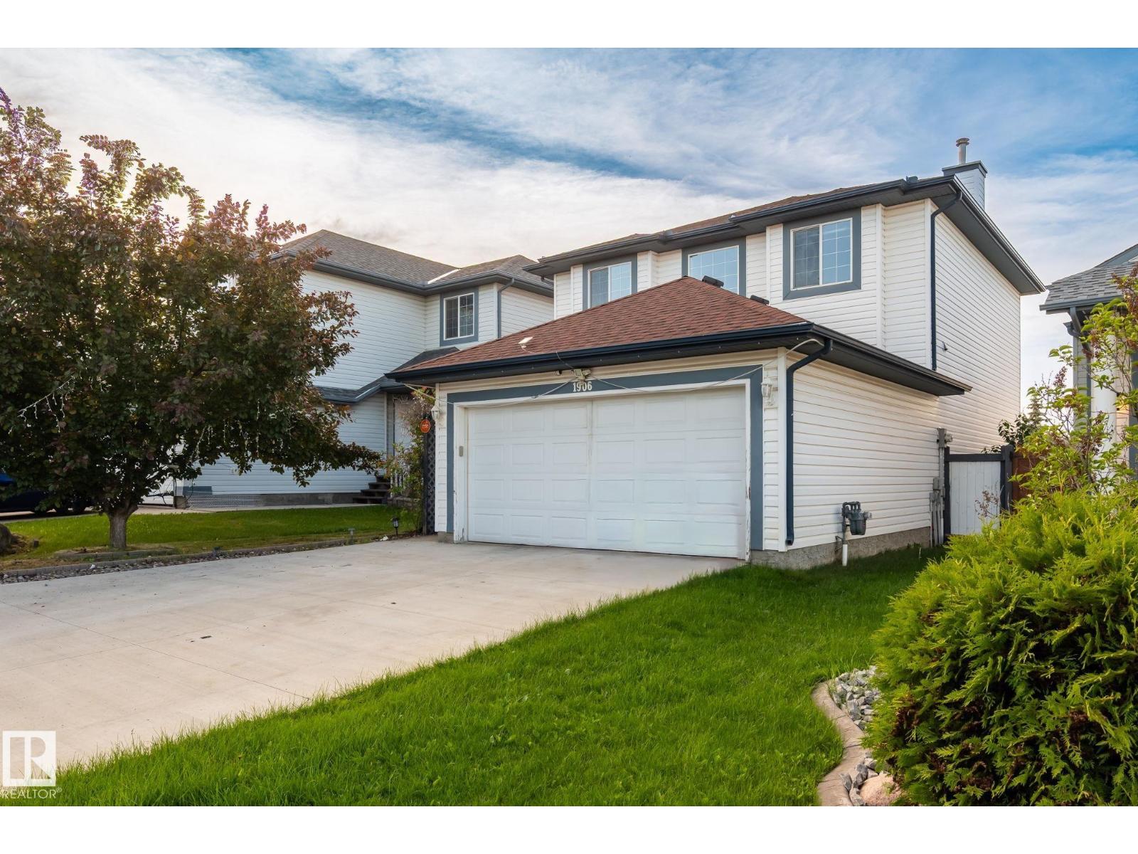 1906 37B AV NW