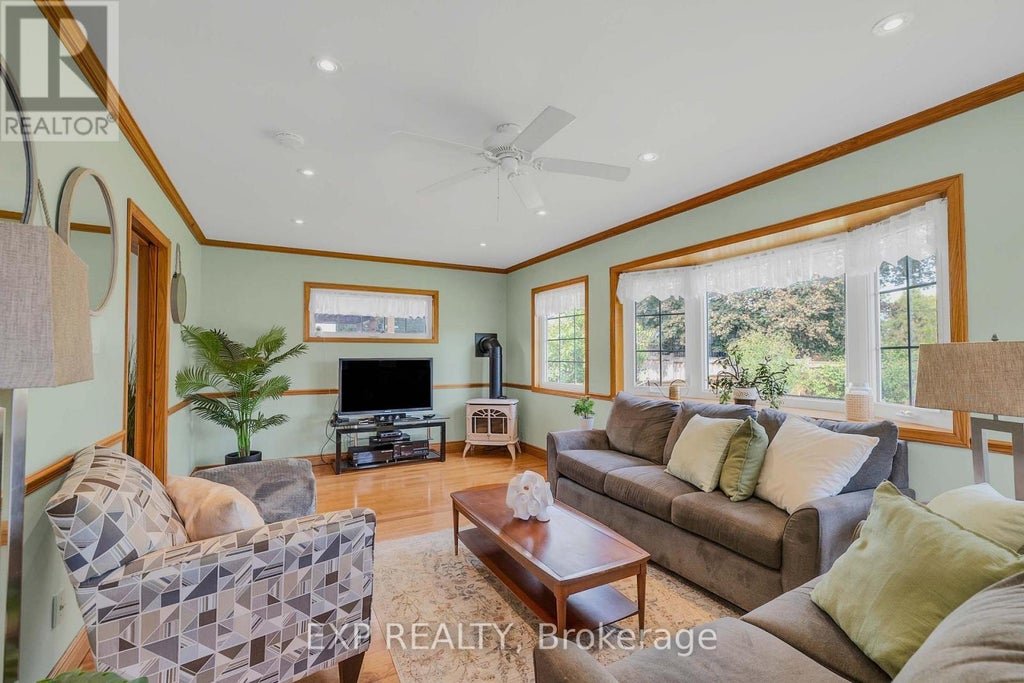 6 JARDINE PLACE, TORONTO (WILLOWRIDGE-MARTINGROVE-RICHVIEW), ON M9R 2B9 - Image 3784289847.jpeg?d=l