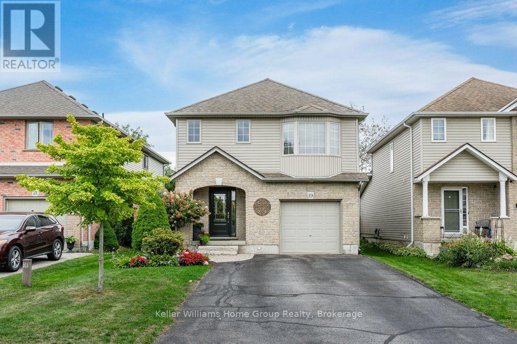 19 PEGLAR CRESCENT, CENTRE WELLINGTON (FERGUS), ON N1M 3T2 - Image 272690546.jpeg?d=l