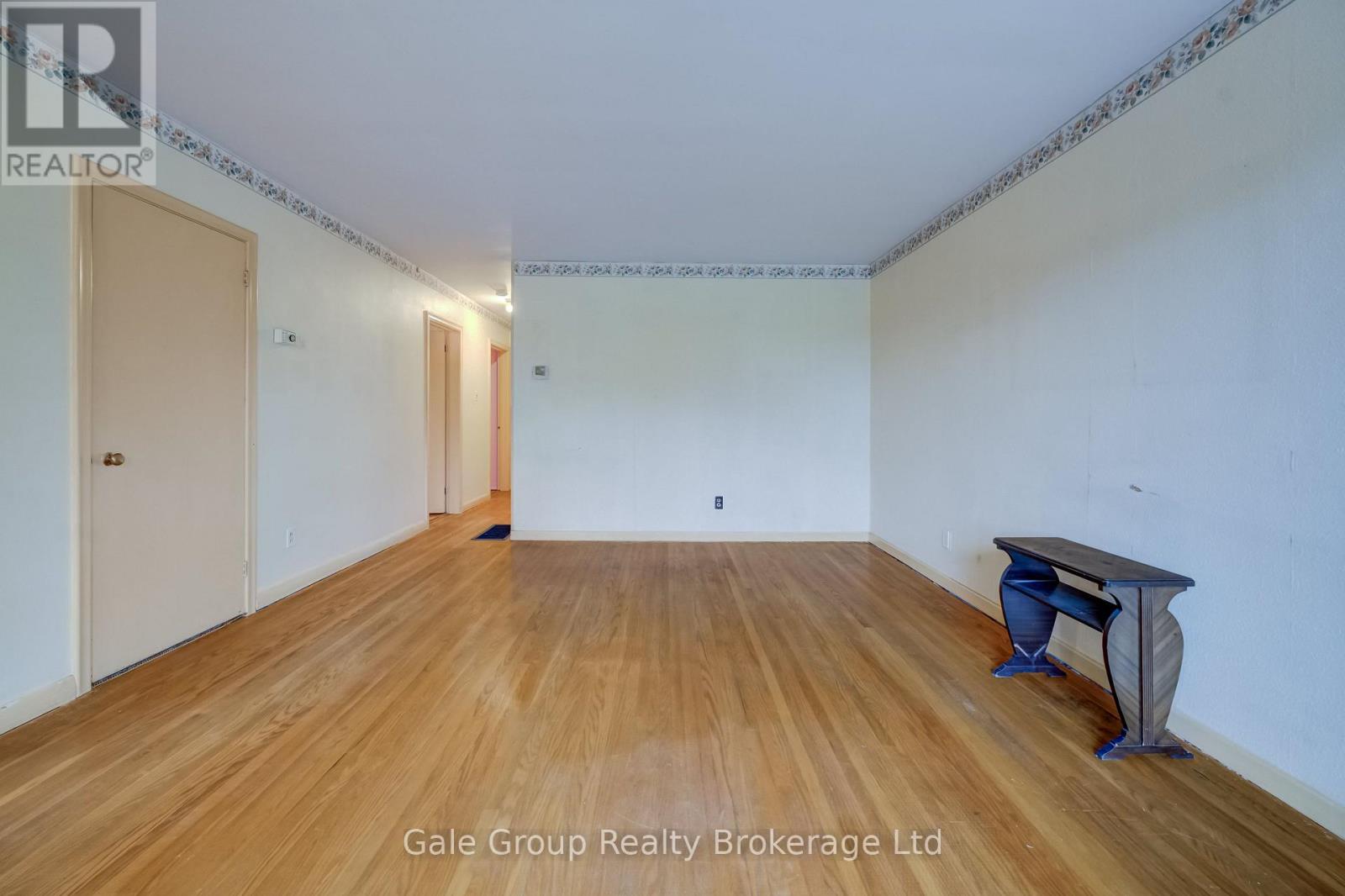 6 LANGSTONE CRESCENT