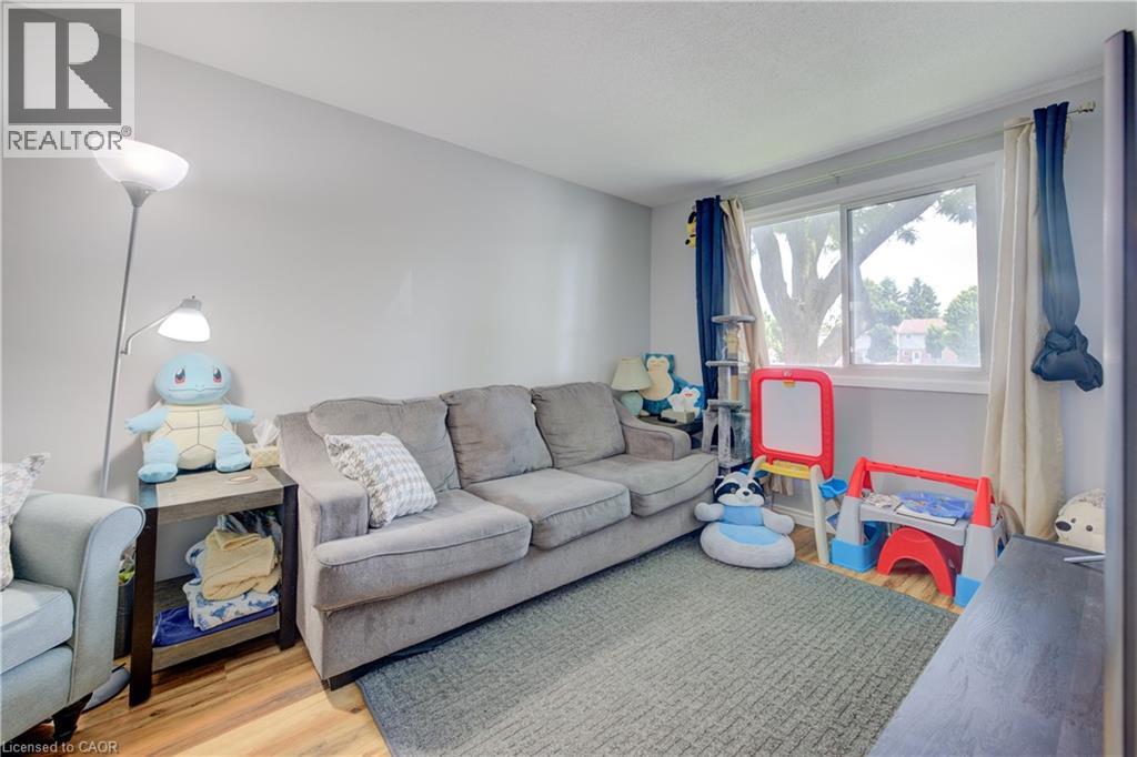 486 SPRINGBANK Street