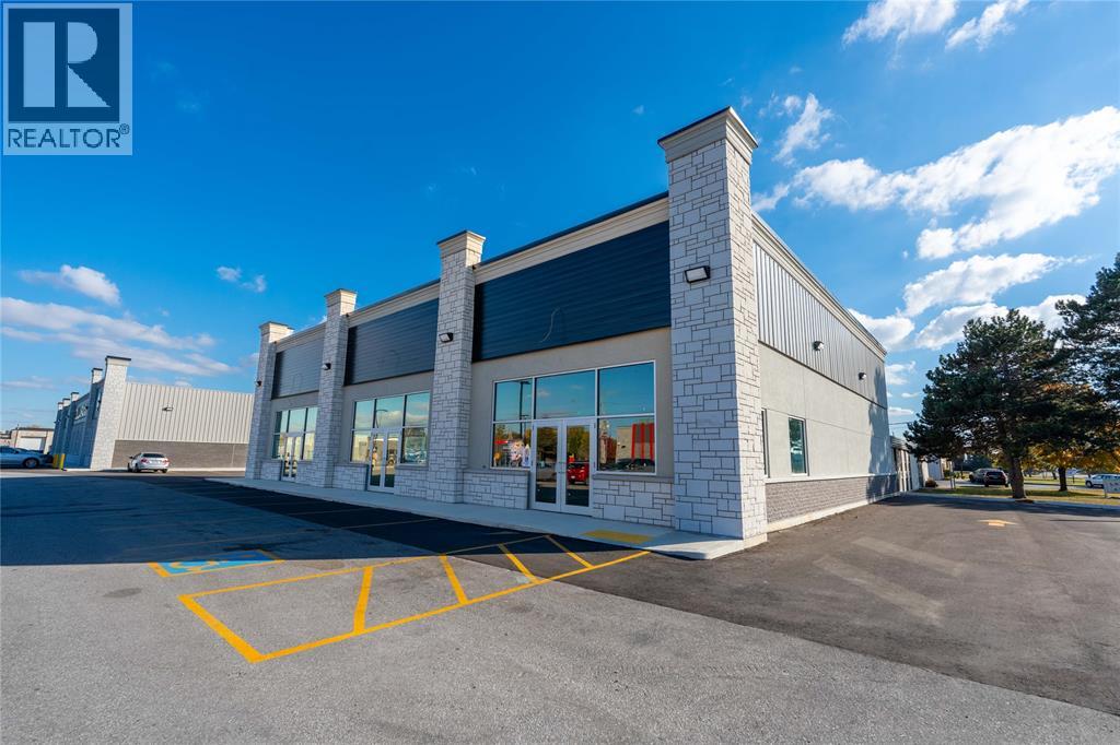 1113 CONFEDERATION STREET
