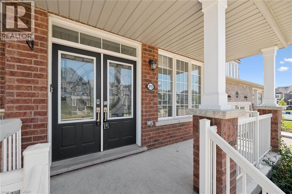 219 DOLMAN Street