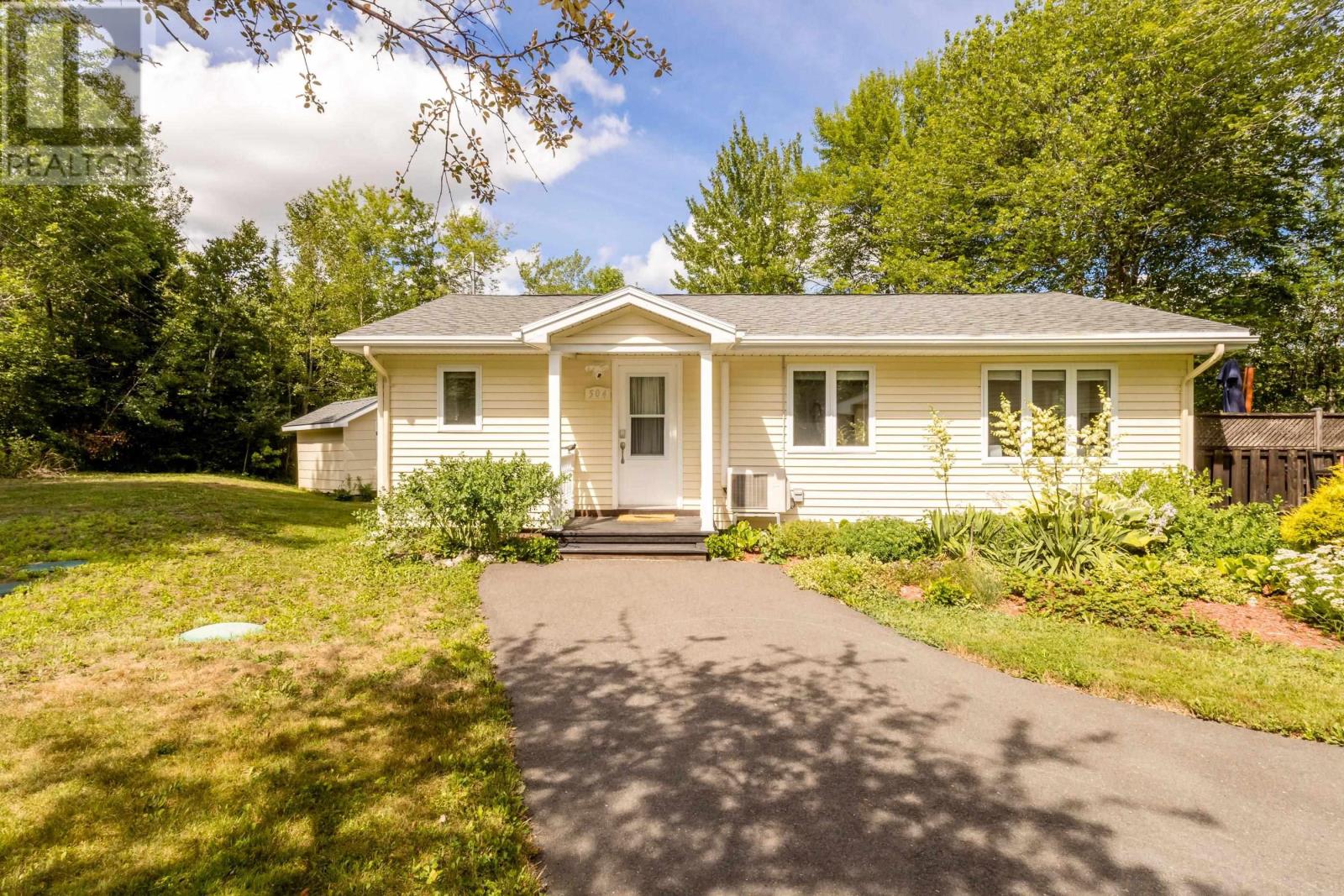 504 Lake Drive - Photo 3
