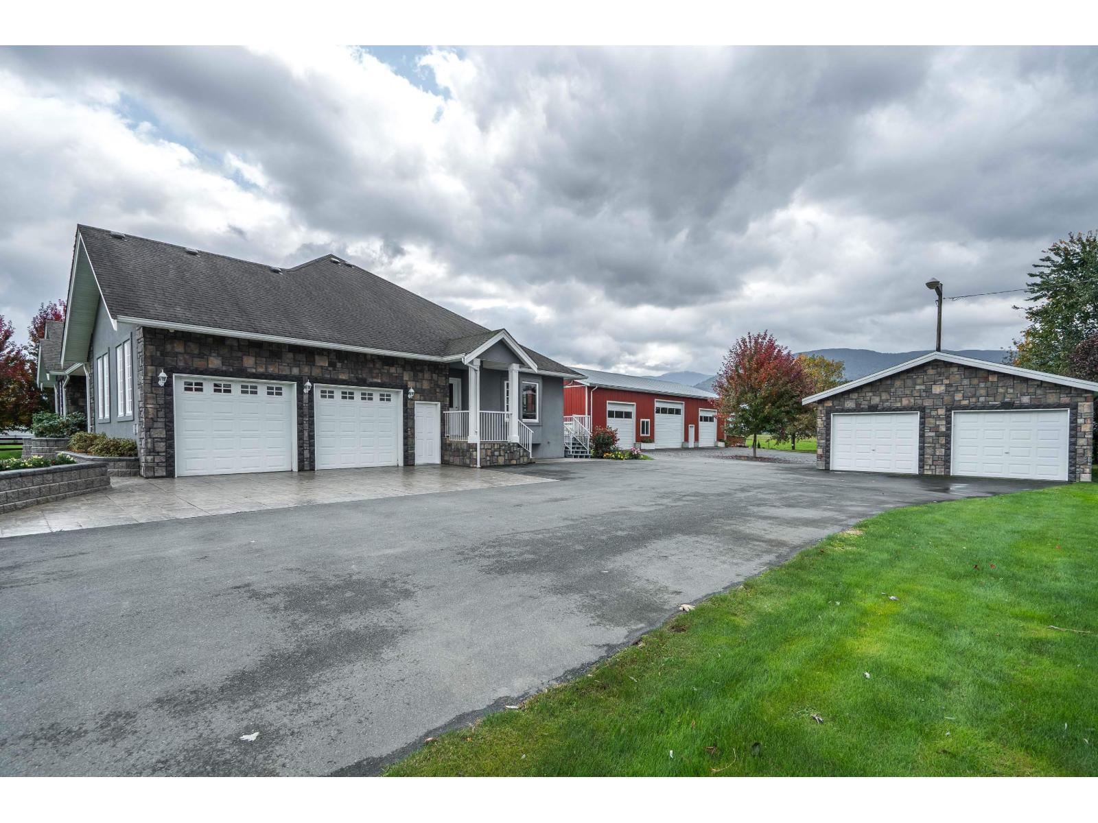42872 SOUTH SUMAS ROAD, Greendale