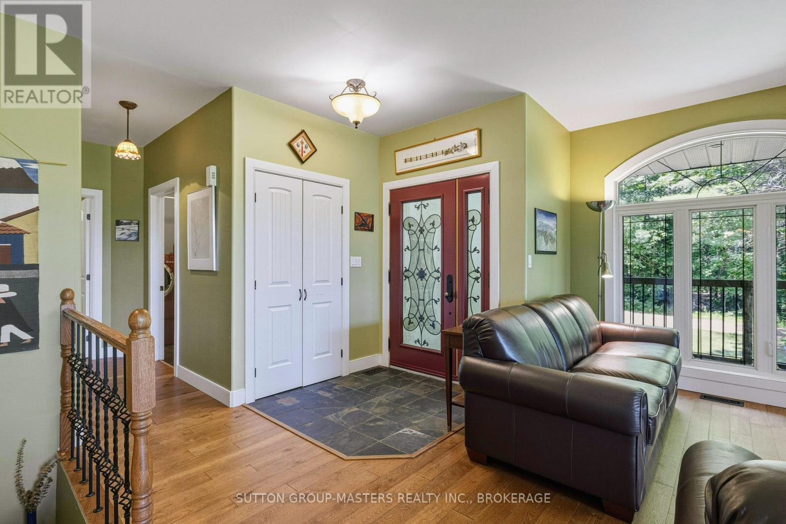 139 COUNTRY WOODS DRIVE