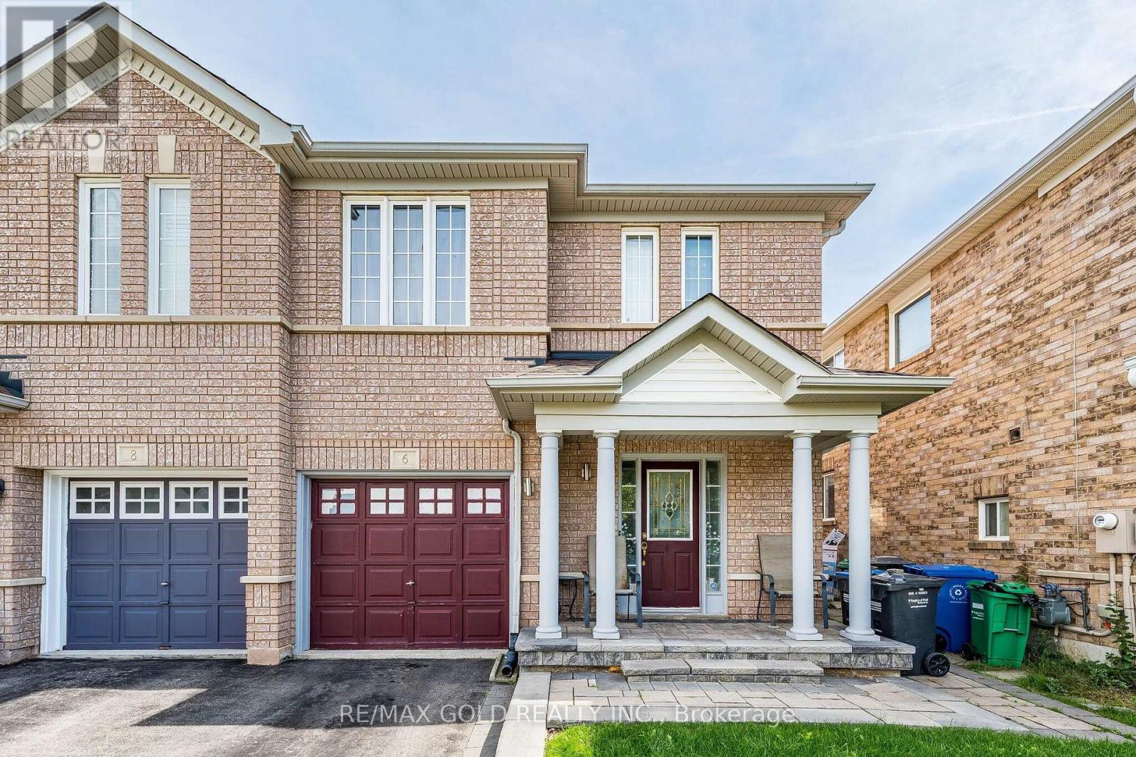 6 MISTDALE CRESCENT