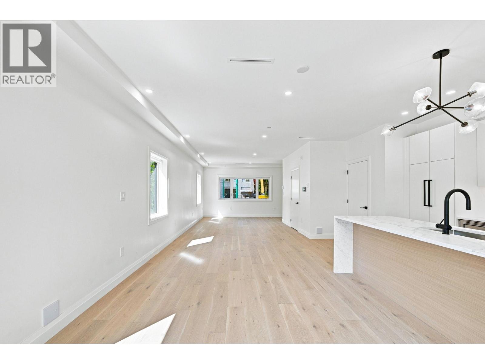 6162 GRANVILLE STREET