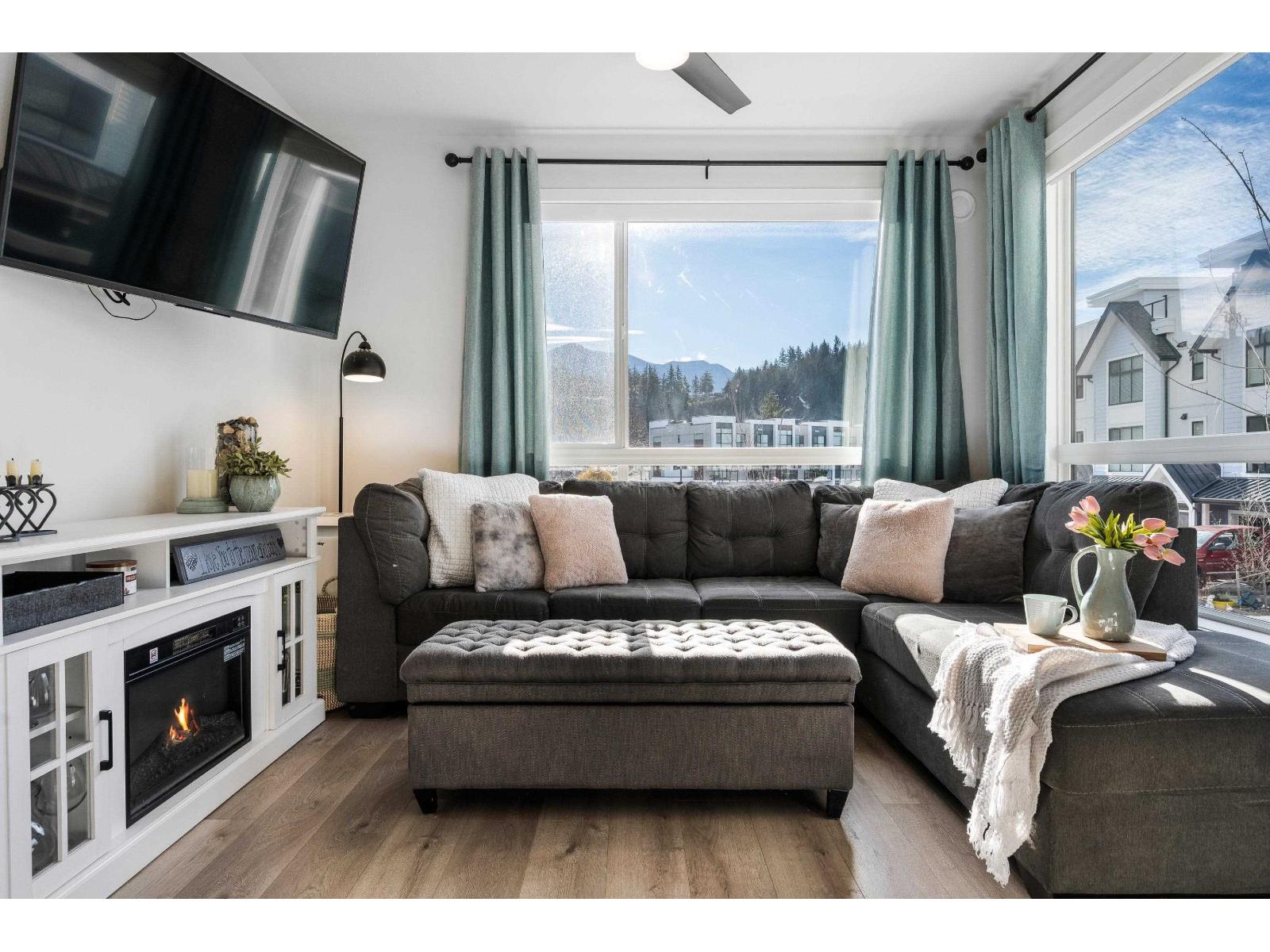 203 6045 CHILLIWACK RIVER ROAD, Sardis South