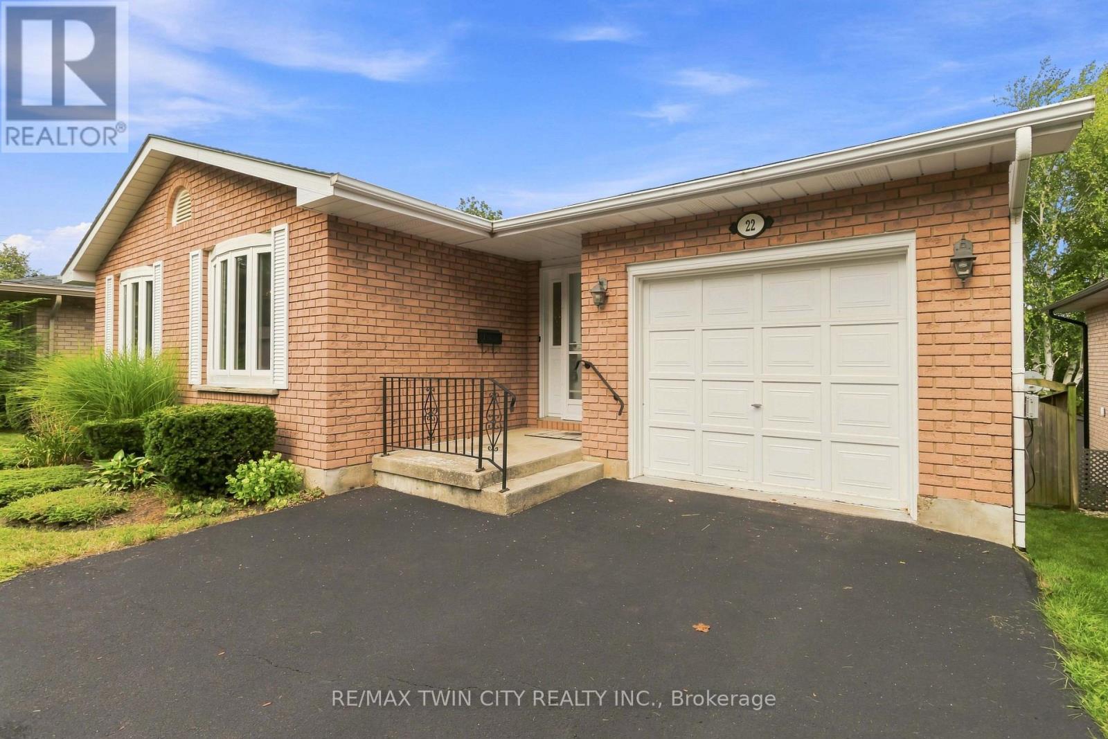 22 ALLENSGATE DRIVE