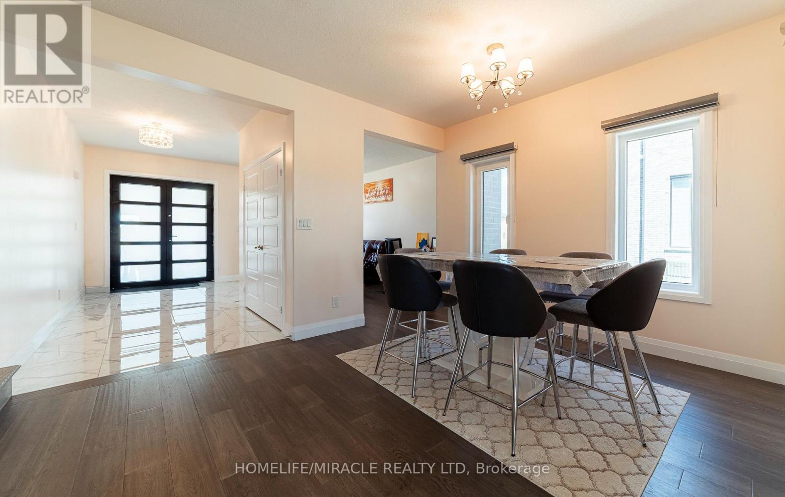 42 GRANDVILLE CIRCLE